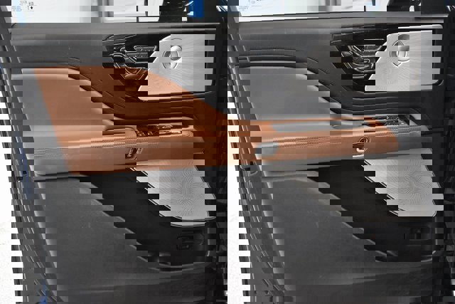 Used 2021 Lincoln Aviator Reserve w/ Equipment Group 201A image 22