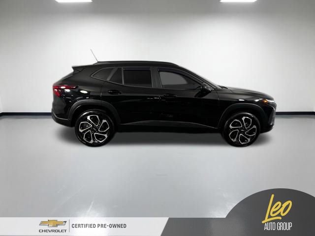 Used 2025 Chevrolet Trax RS w/ Driver Confidence Package FWD image 5
