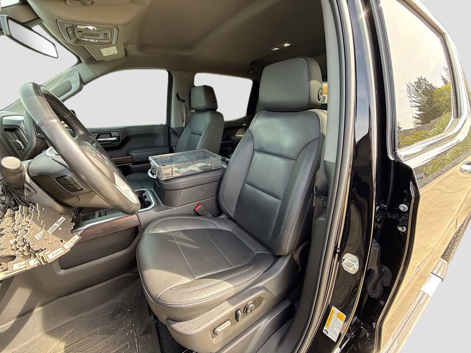 Used 2021 GMC Sierra 1500 SLT w/ SLT Premium Package AWD/4WD image 16