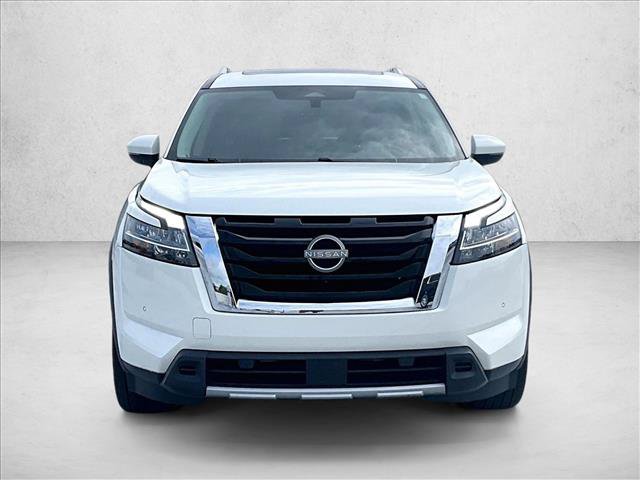 Used 2023 Nissan Pathfinder SL w/ SL Premium Package FWD image 3