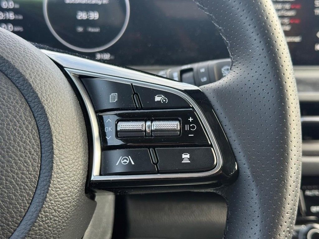 Used 2025 Kia Seltos SX image 18