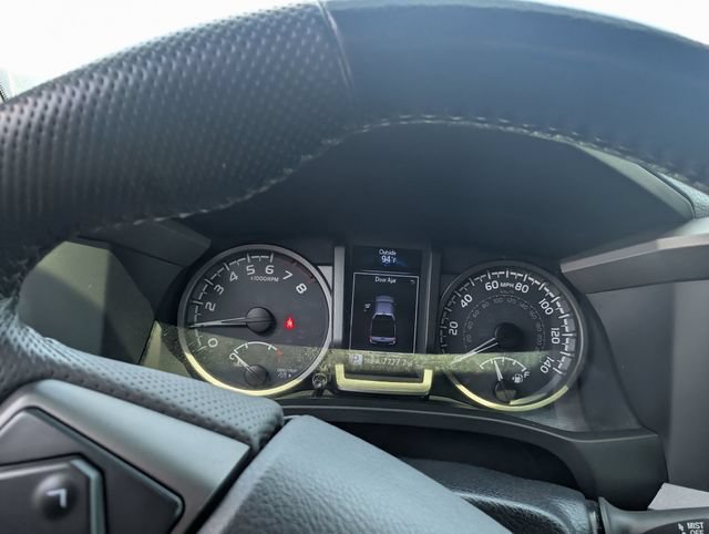 Used 2019 Toyota Tacoma TRD Sport w/ Technology Package AWD/4WD image 19