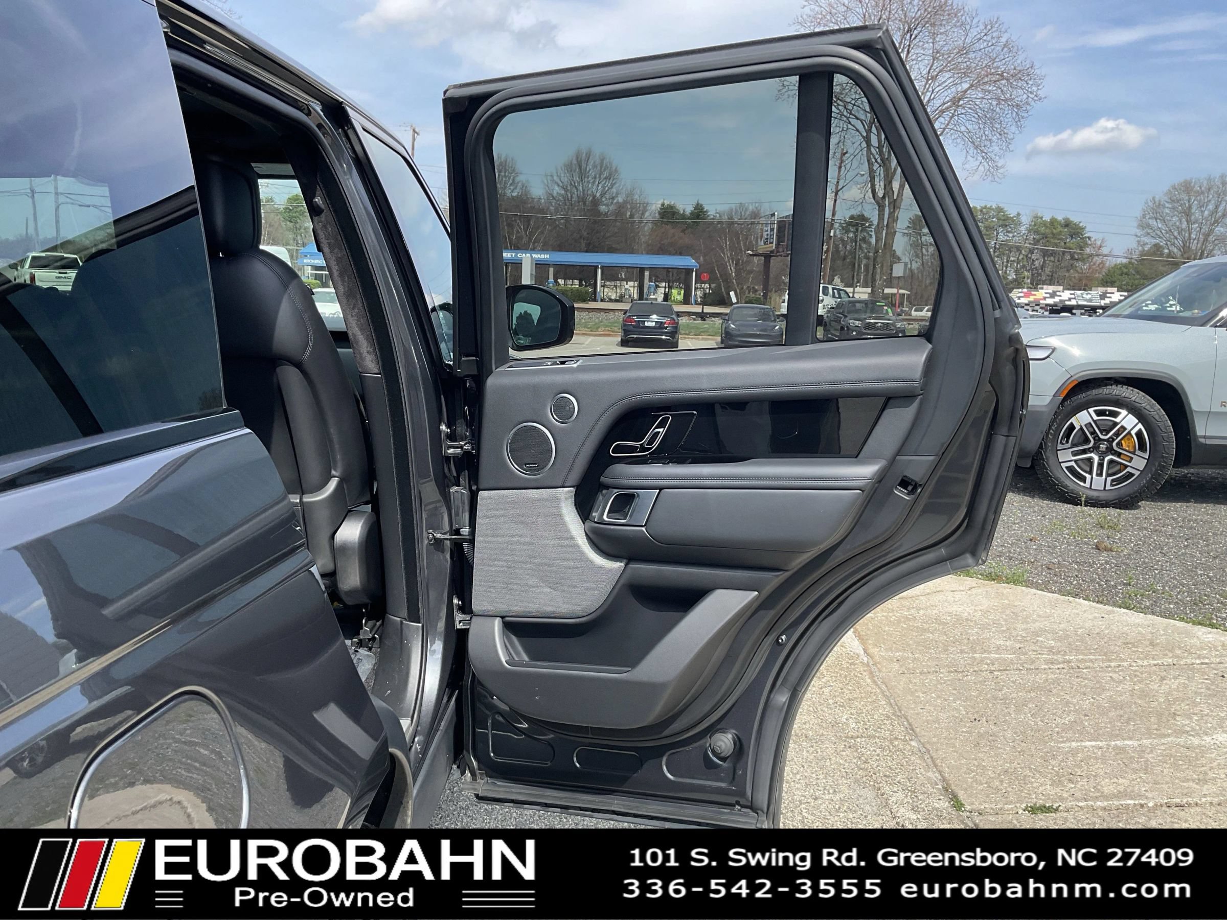Used 2020 Land Rover Range Rover HSE AWD/4WD image 19