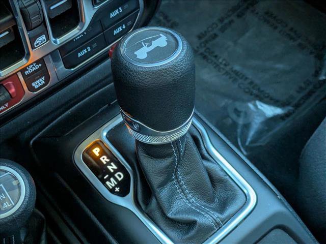 Used 2026 Jeep Wrangler Unlimited Rubicon AWD/4WD image 12