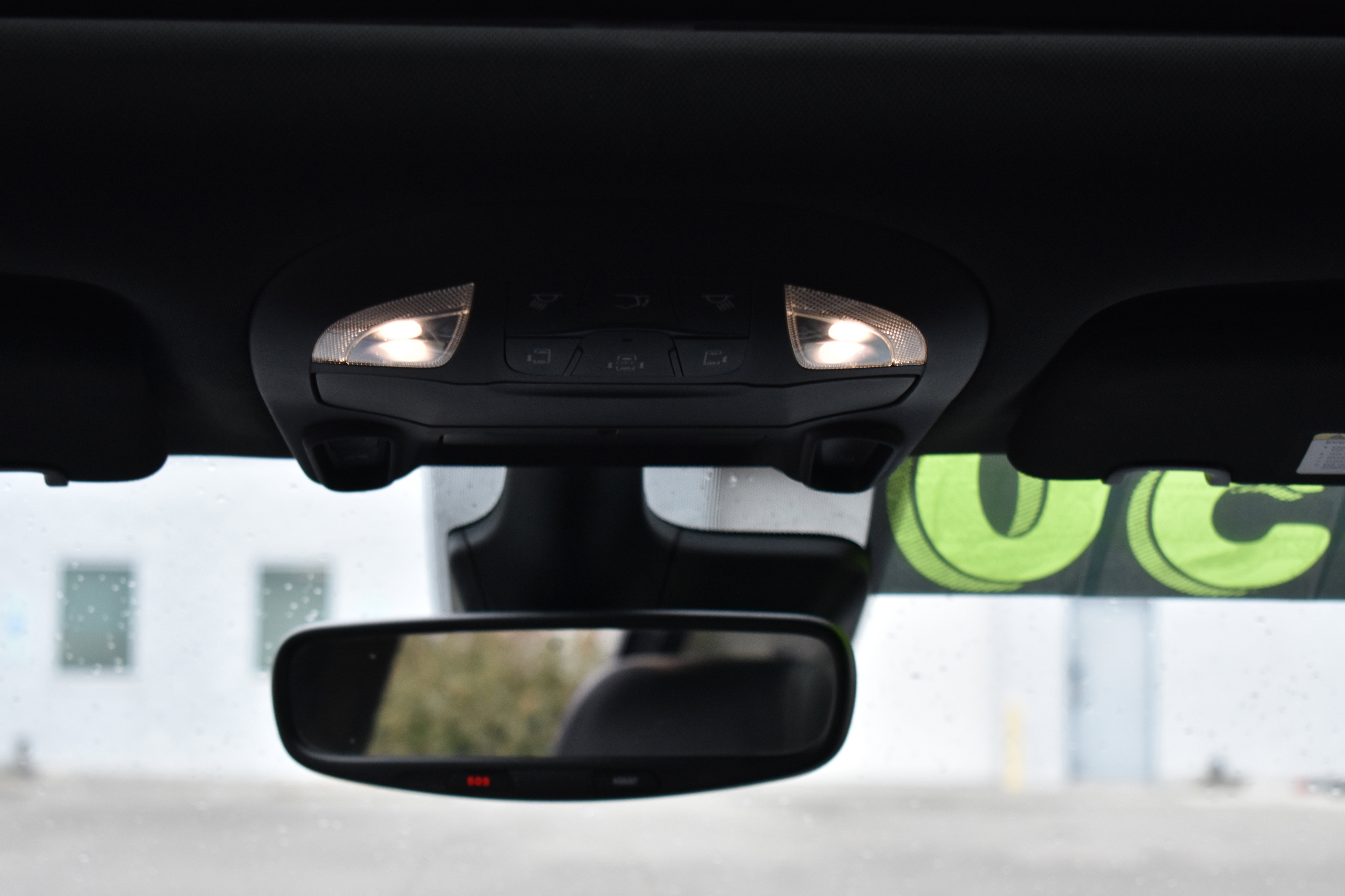 Used 2025 Chrysler Pacifica Limited image 31