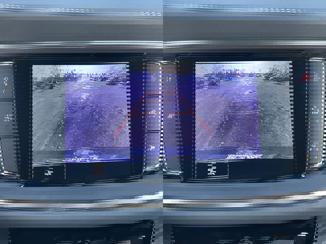 Used 2023 Buick Enclave Essence image 27