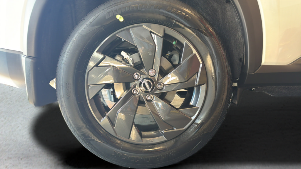 New 2026 Nissan Rogue SV AWD/4WD image 13