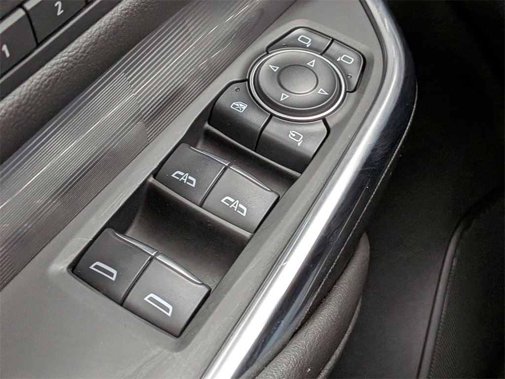 Certified 2025 Cadillac XT4 Premium Luxury image 27