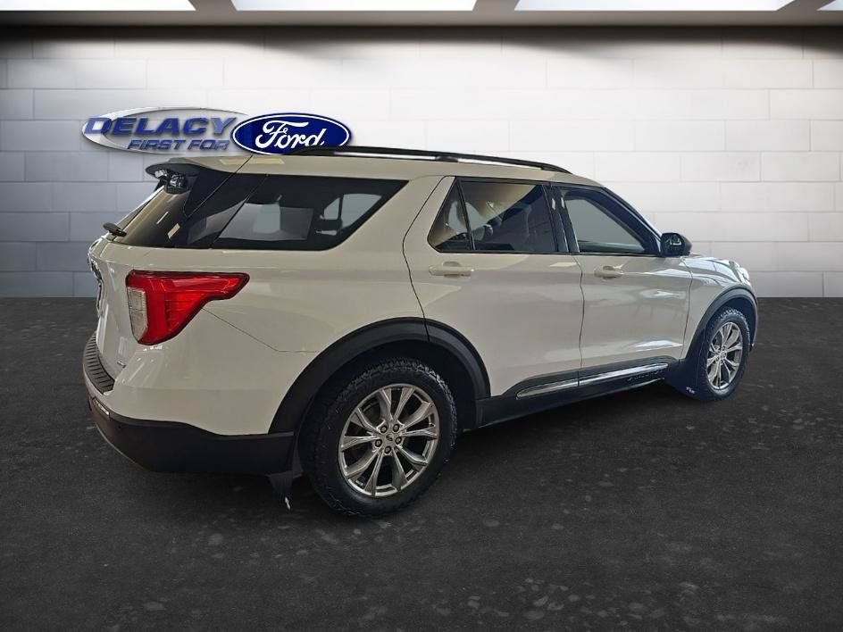 Used 2020 Ford Explorer XLT w/ Equipment Group 202A AWD/4WD image 7