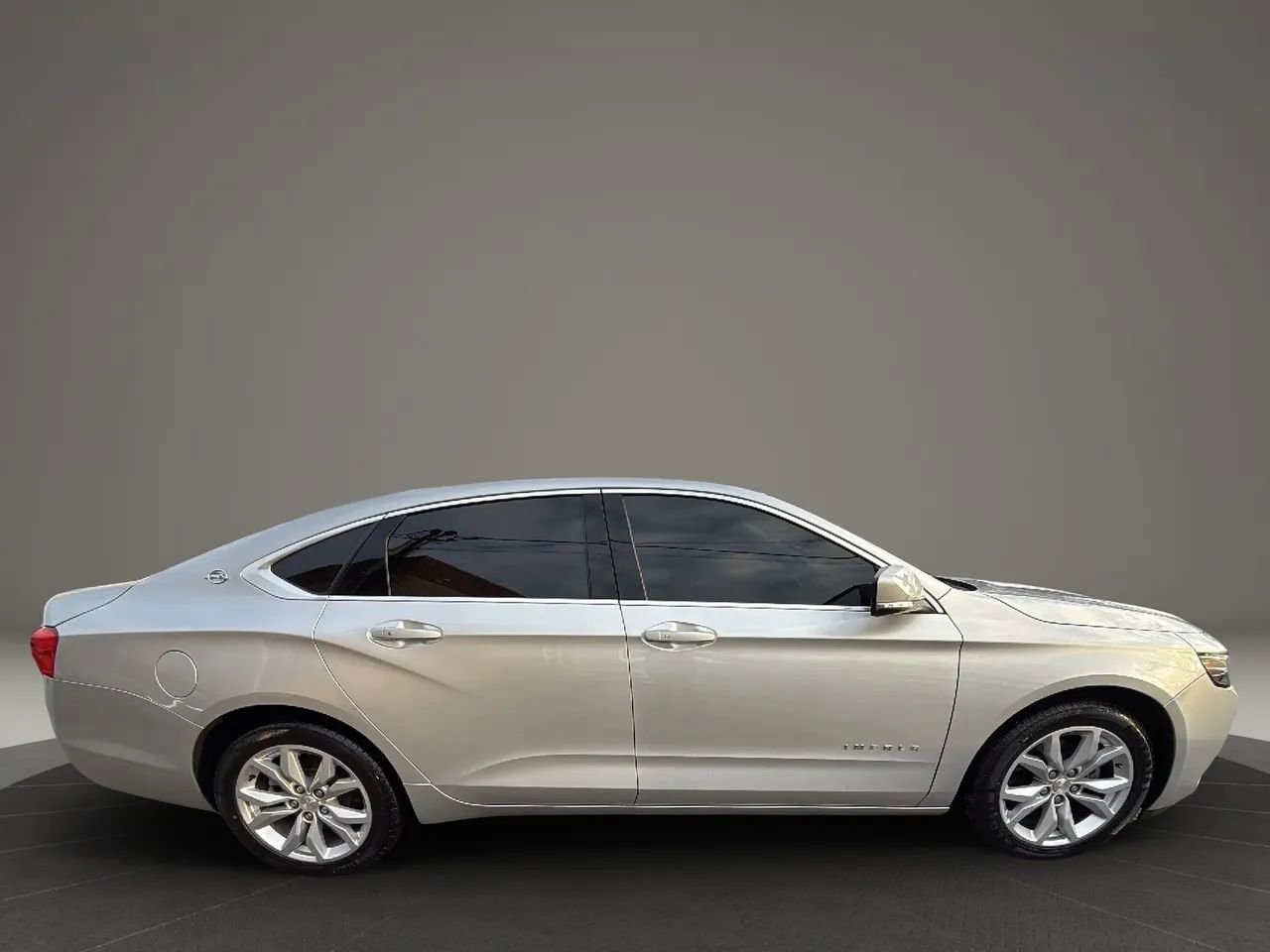 Used 2019 Chevrolet Impala LT image 4