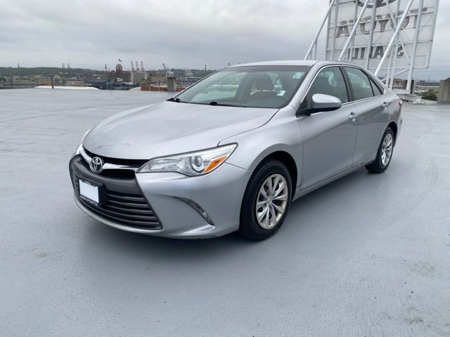 Used 2016 Toyota Camry LE FWD image 5
