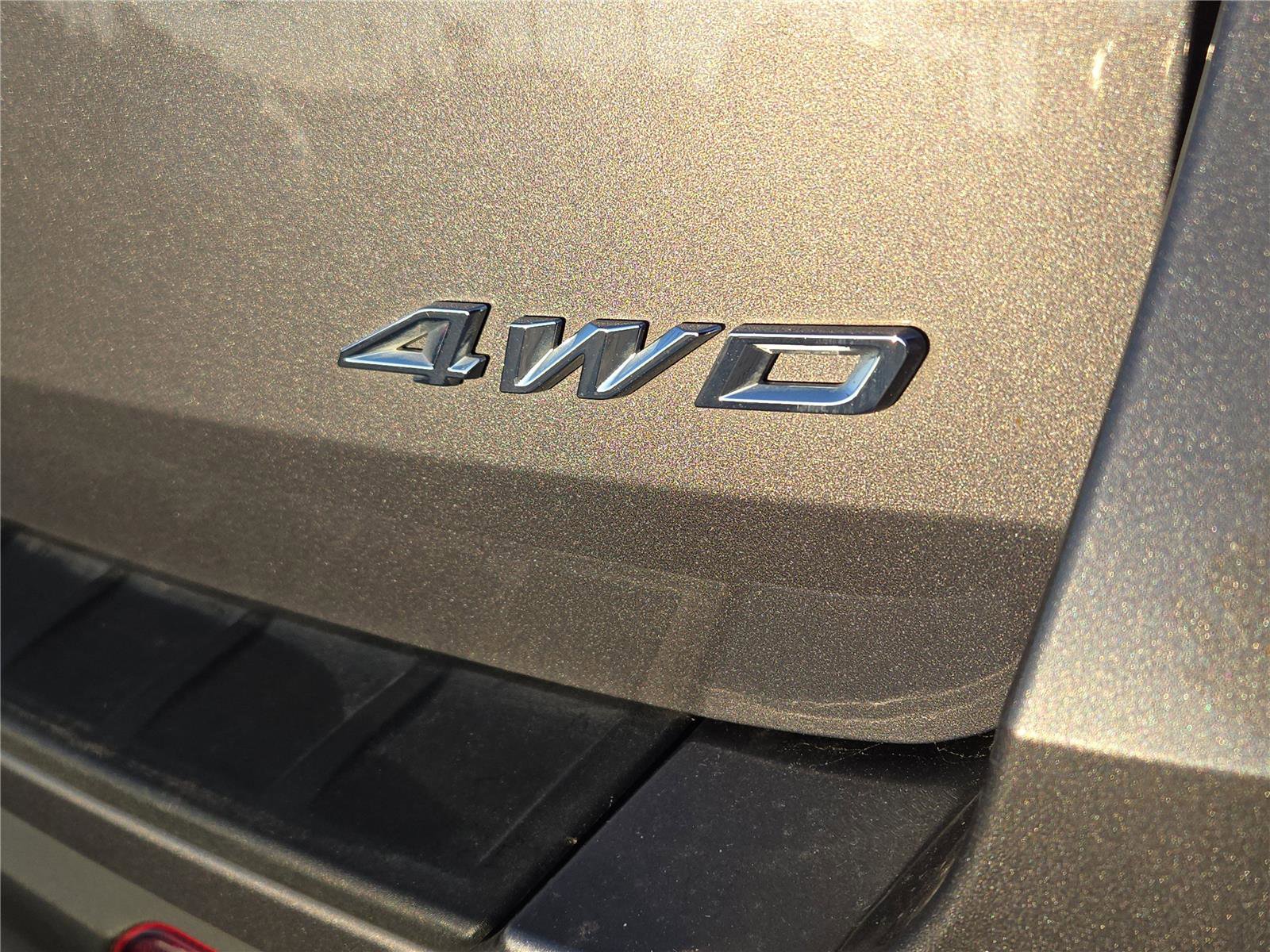 Used 2022 Ford Explorer XLT w/ Equipment Group 202A image 28