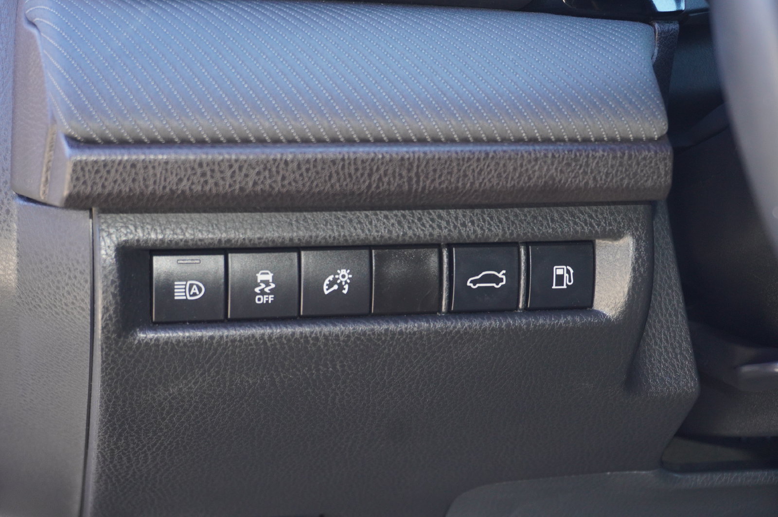 Certified 2025 Toyota Camry SE FWD image 12