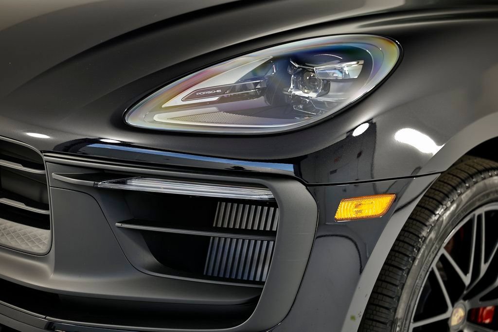 New 2026 Porsche Macan GTS AWD/4WD image 9