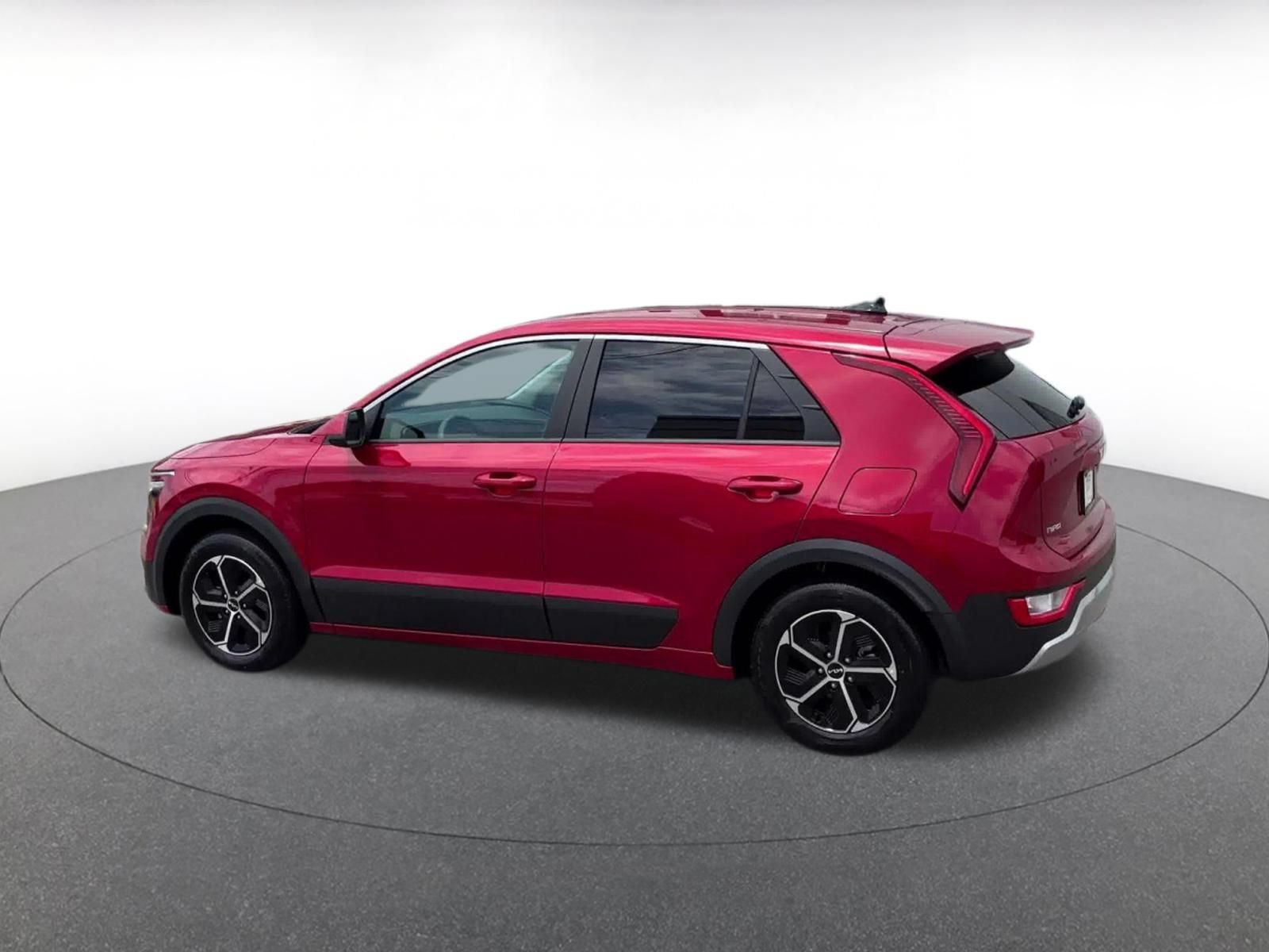 Used 2026 Kia Niro LX FWD image 11