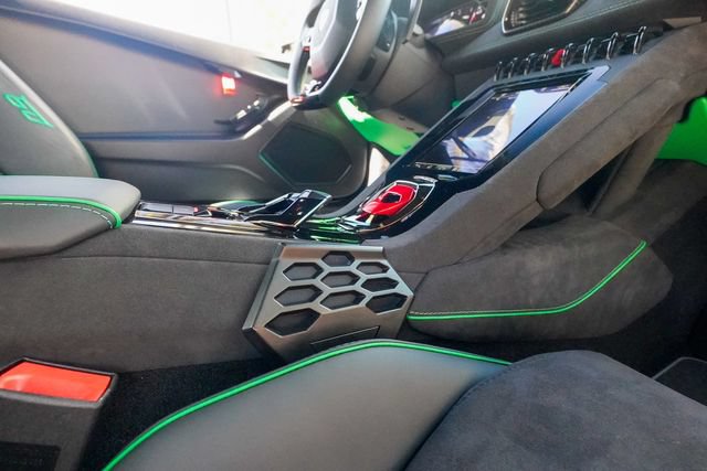 Used 2023 Lamborghini Huracan Tecnica RWD image 92