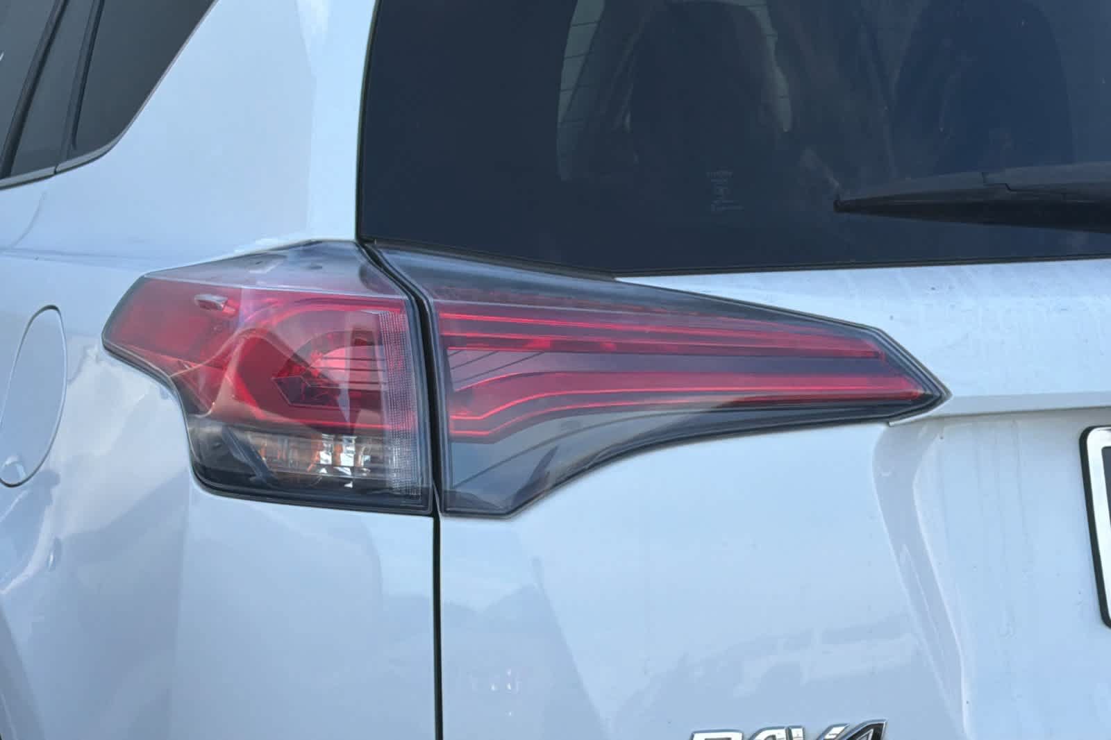 Used 2016 Toyota RAV4 XLE FWD image 15