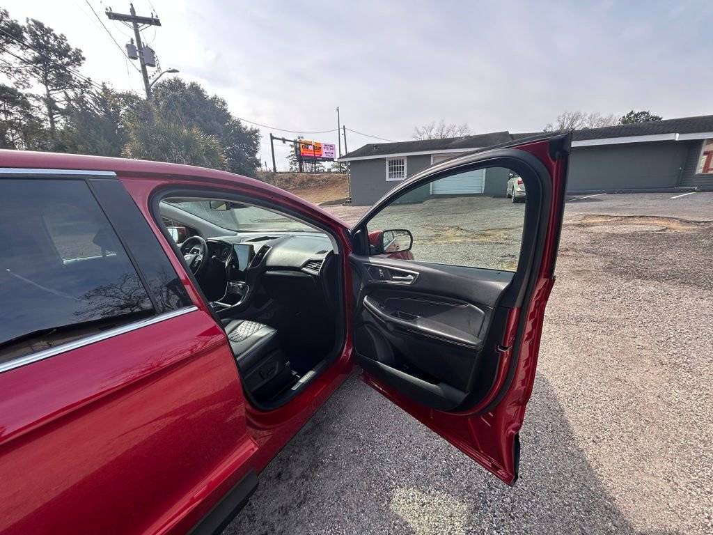 Used 2024 Ford Edge Titanium image 24