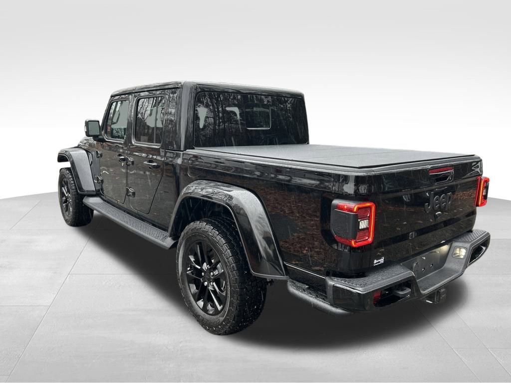 Used 2023 Jeep Gladiator Overland image 3