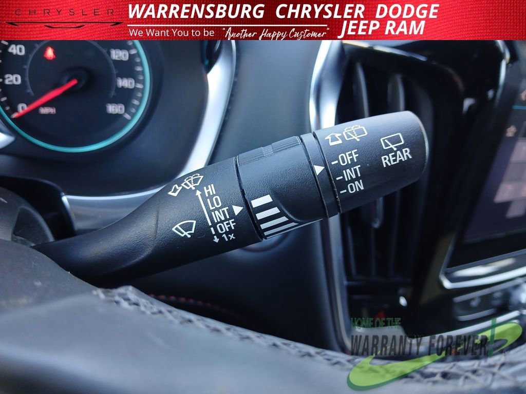 Used 2024 Chevrolet Traverse RS image 21