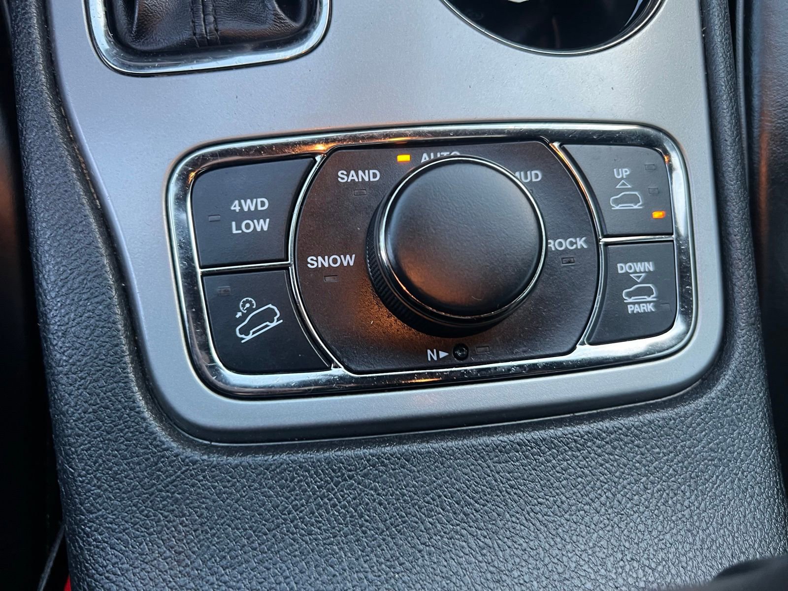 Used 2020 Jeep Grand Cherokee High Altitude AWD/4WD image 33