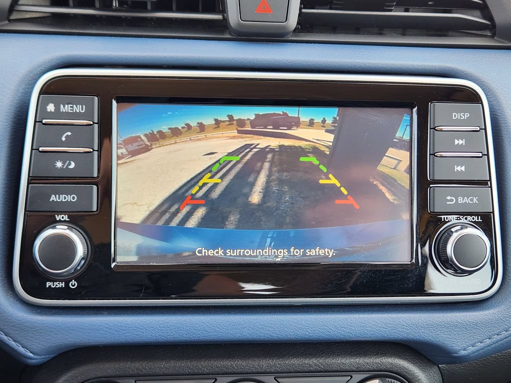 Used 2025 Nissan Versa SV FWD image 18