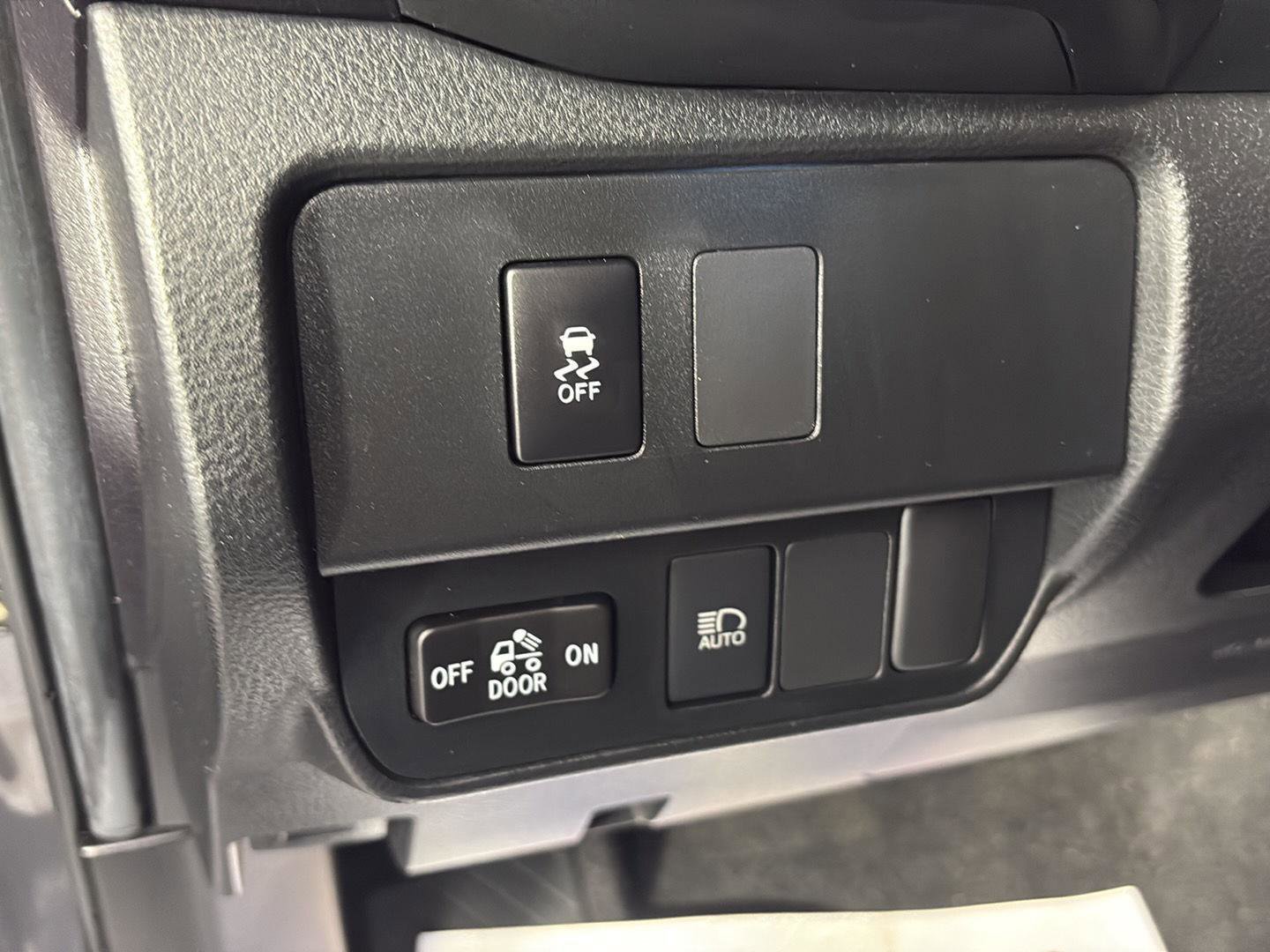 Used 2022 Toyota Tacoma SR AWD/4WD image 27
