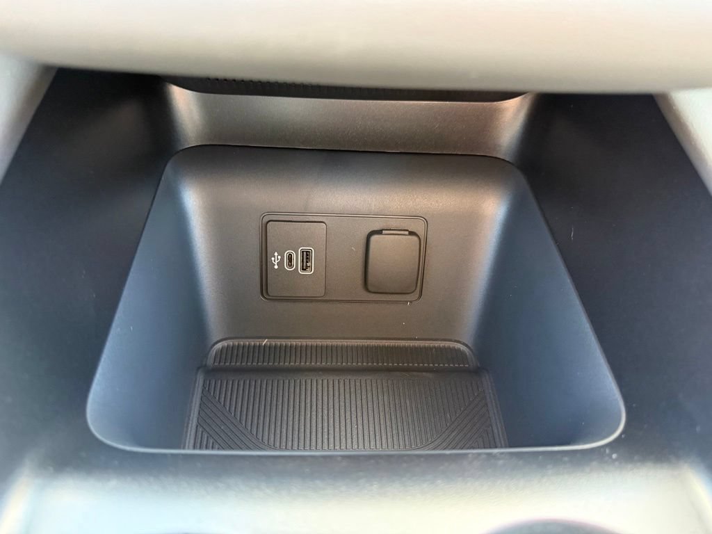 New 2026 Ford Explorer Active w/ Active Comfort Package AWD/4WD image 24