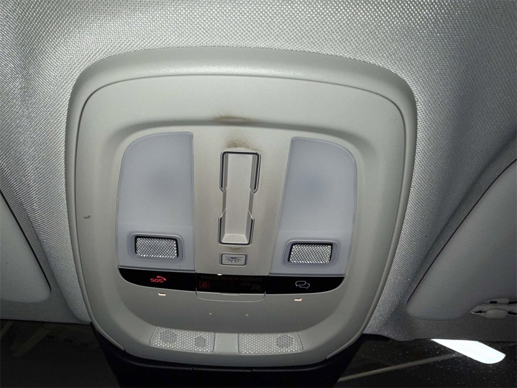 Used 2023 Volvo S60 B5 Plus image 25