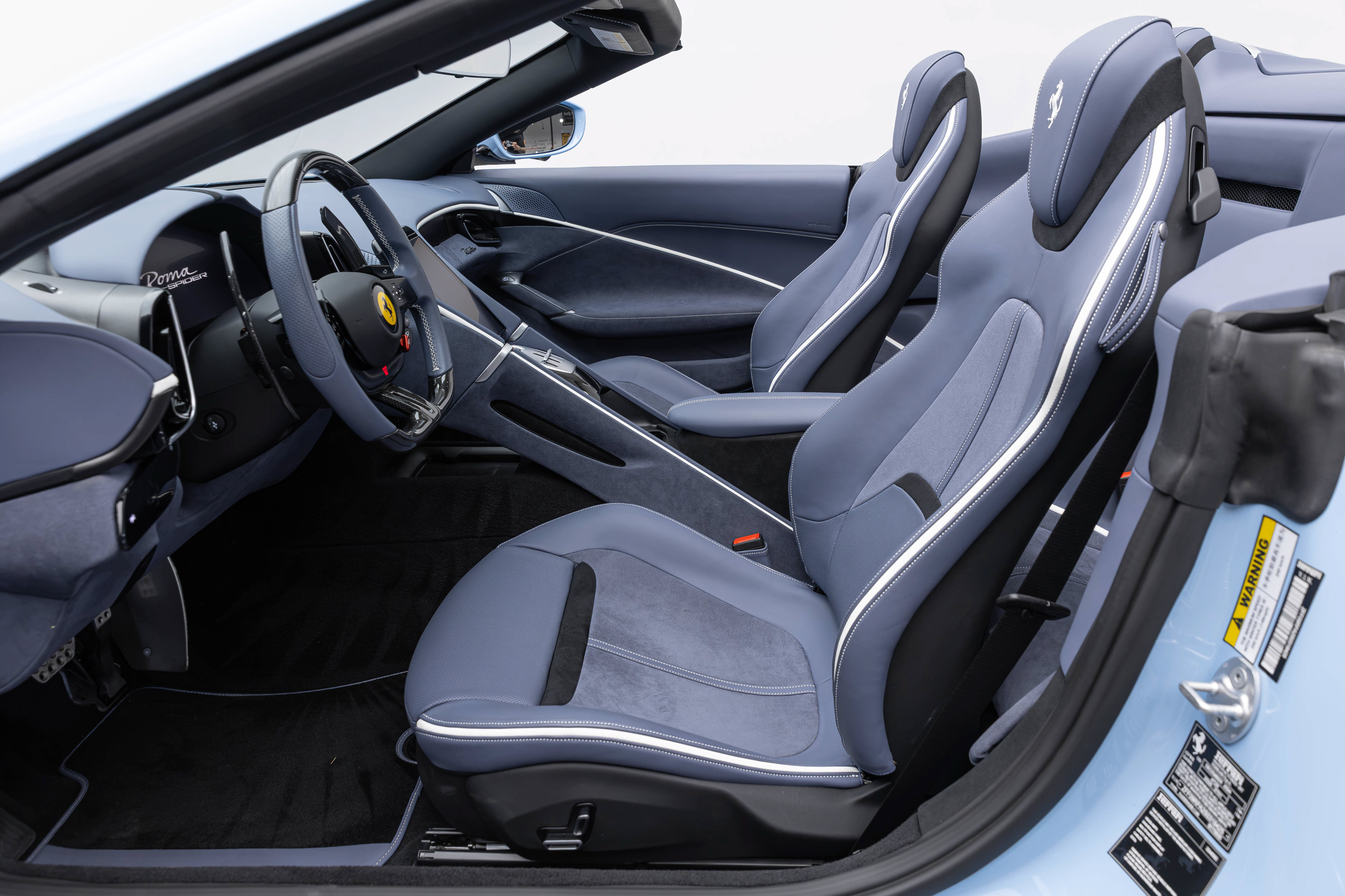 Certified 2025 Ferrari Roma Spider RWD image 5