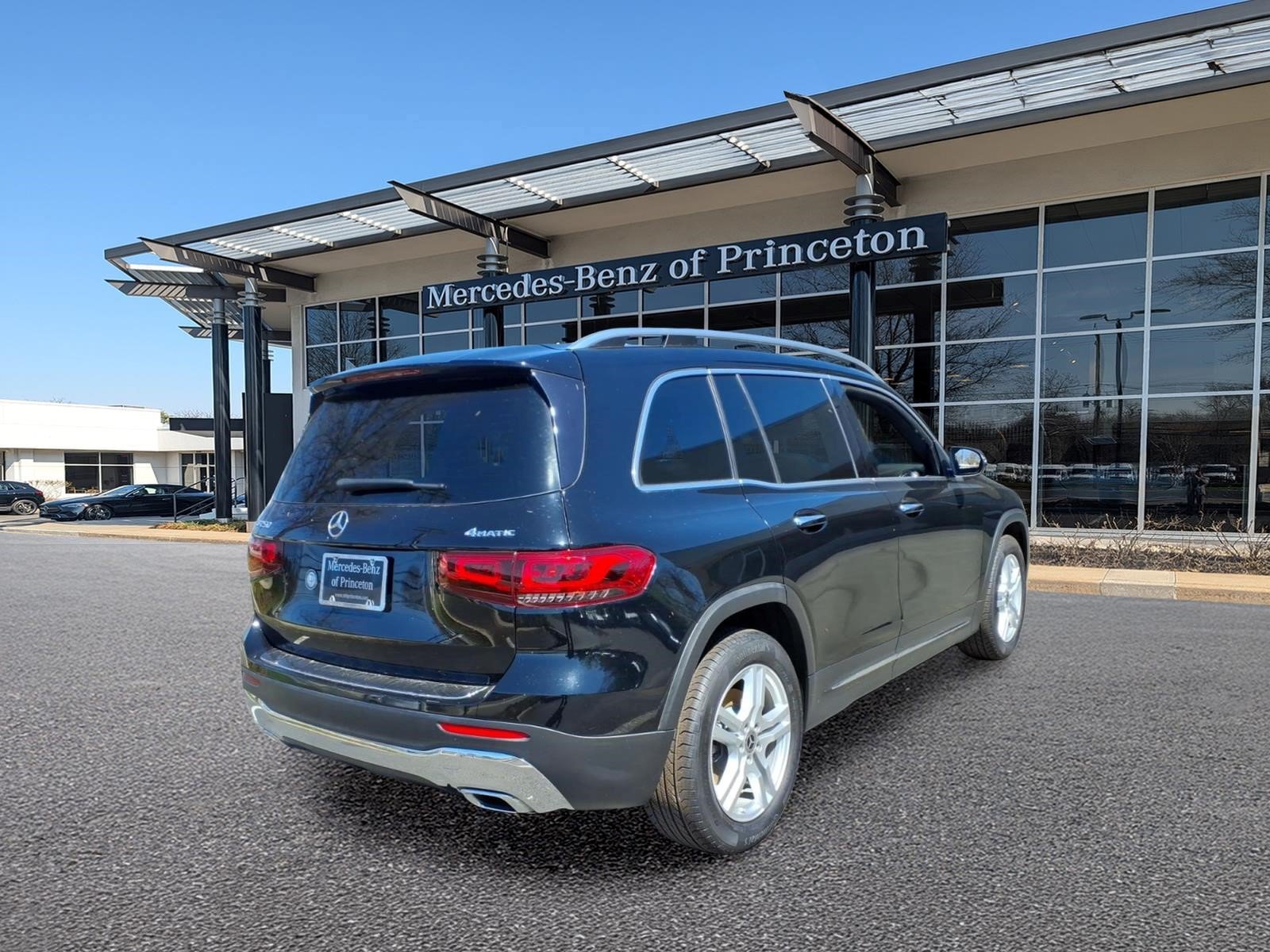 Certified 2022 Mercedes-Benz GLB 250 4MATIC image 3