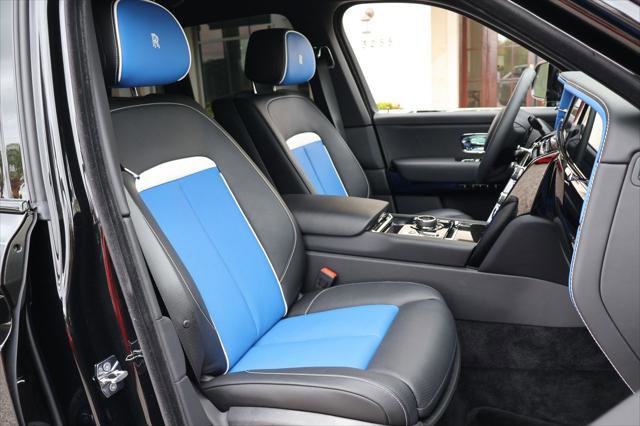 Certified 2026 Rolls-Royce Cullinan Black Badge AWD/4WD image 28