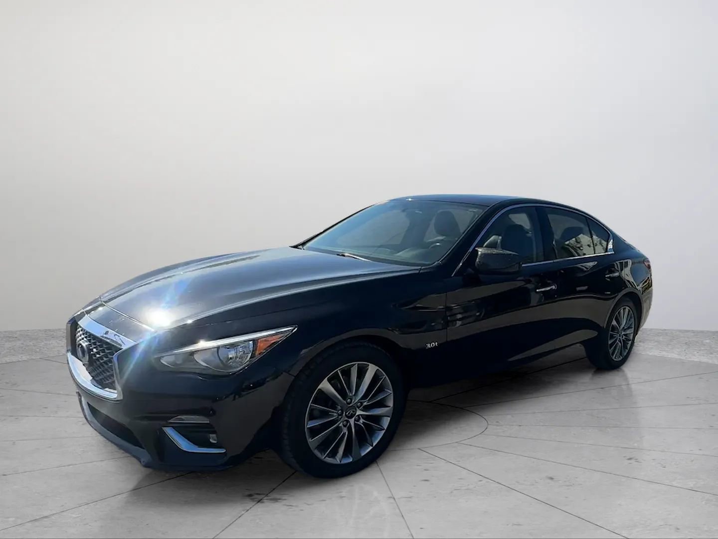 Used 2020 INFINITI Q50 Luxe AWD/4WD image 1