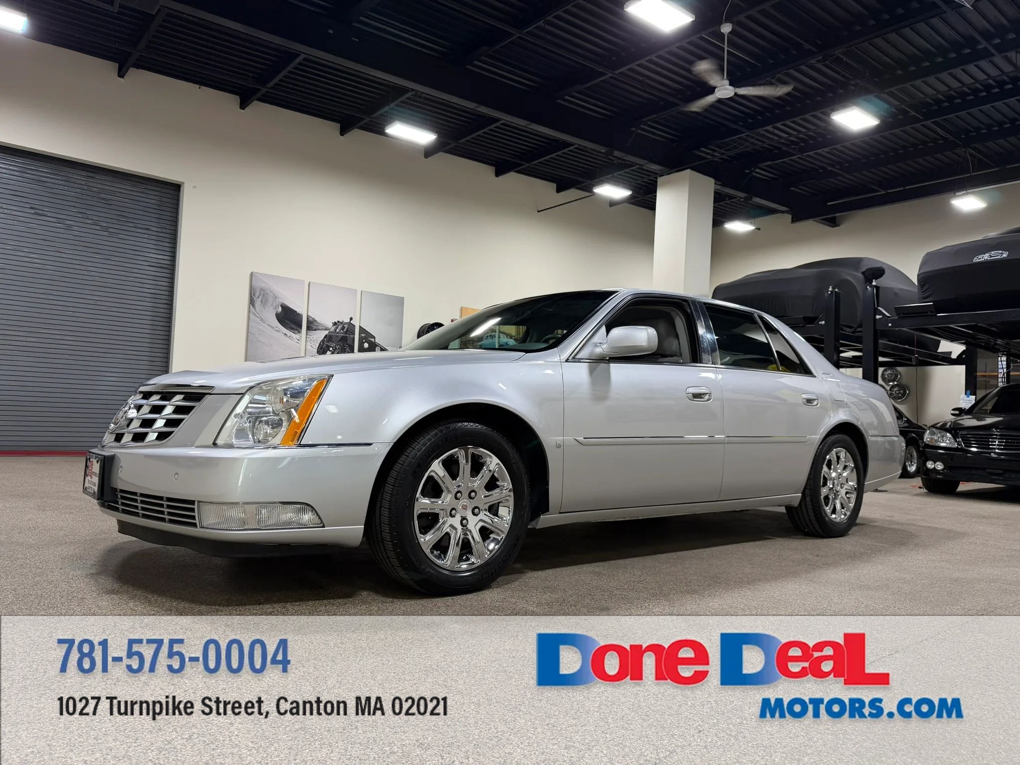 Used 2009 Cadillac DTS w/ Trunk Convenience Package