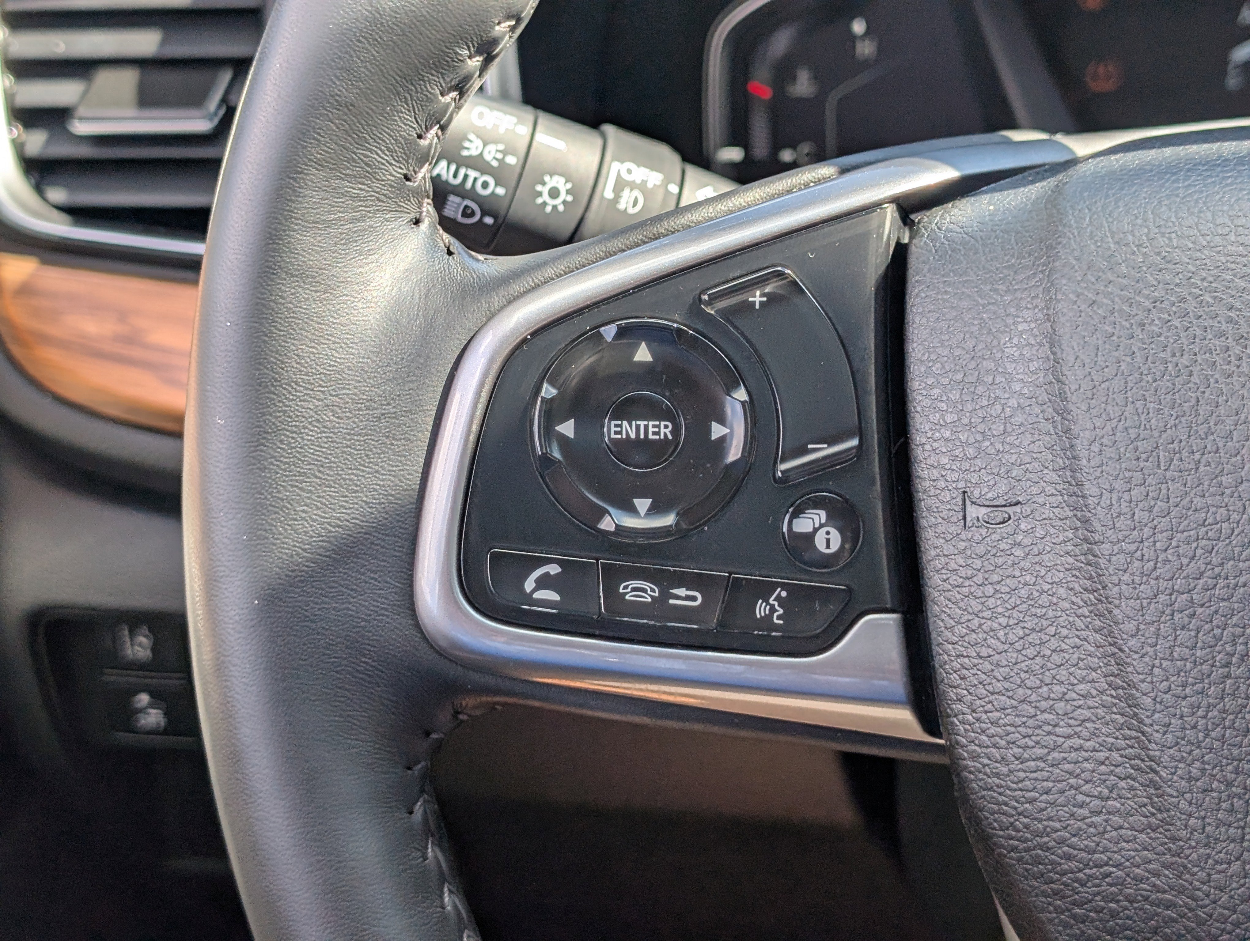 Used 2022 Honda CR-V Touring image 24