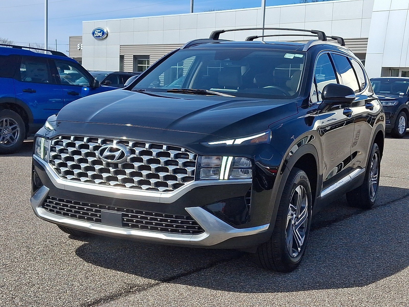 Used 2023 Hyundai Santa Fe SEL w/ Premium Package image 4