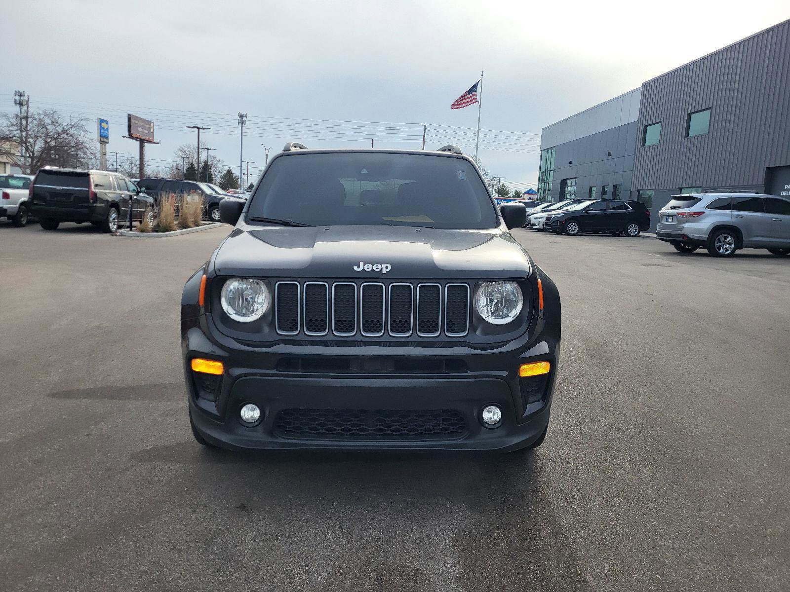 Used 2023 Jeep Renegade Latitude w/ Premium Group image 8