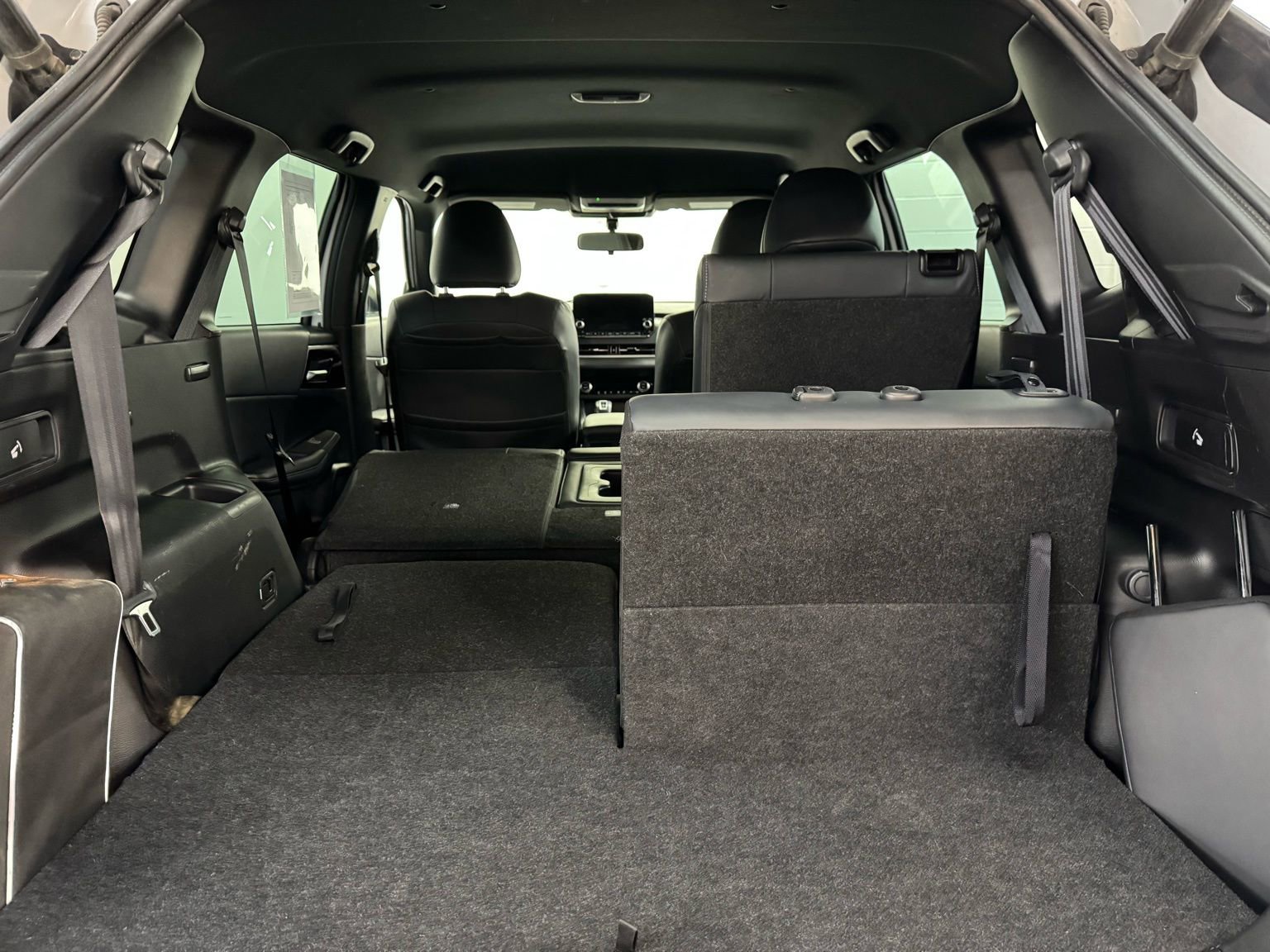 Used 2023 Mitsubishi Outlander SE Black Edition image 38