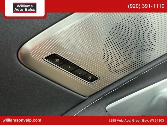 Used 2024 Chevrolet Corvette Stingray Preferred Conv w/ Z51 Performance Package RWD image 23