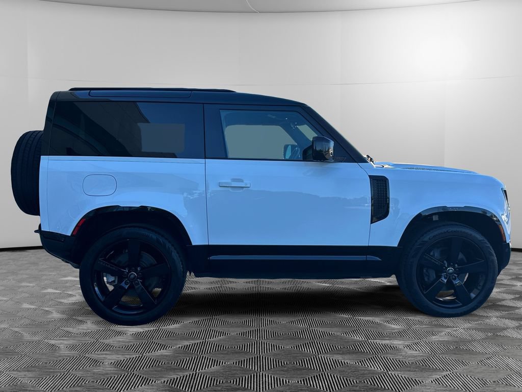 Used 2023 Land Rover Defender 90 X-Dynamic SE AWD/4WD image 6