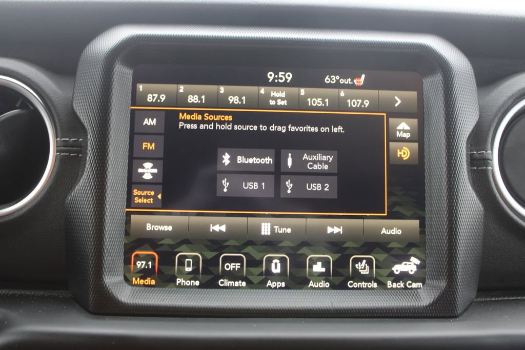Used 2023 Jeep Wrangler Unlimited Sahara w/ Cold Weather Group AWD/4WD image 45