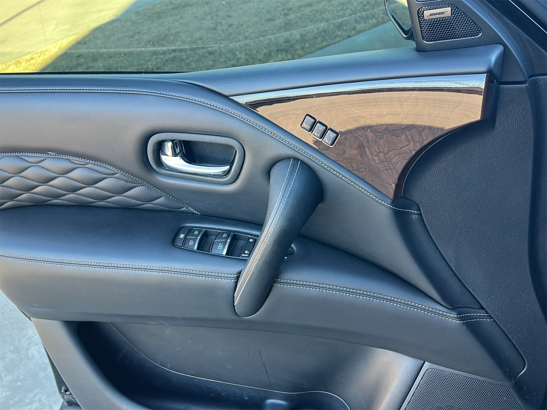 Certified 2018 INFINITI QX80 4WD w/ Deluxe Technology Package image 28