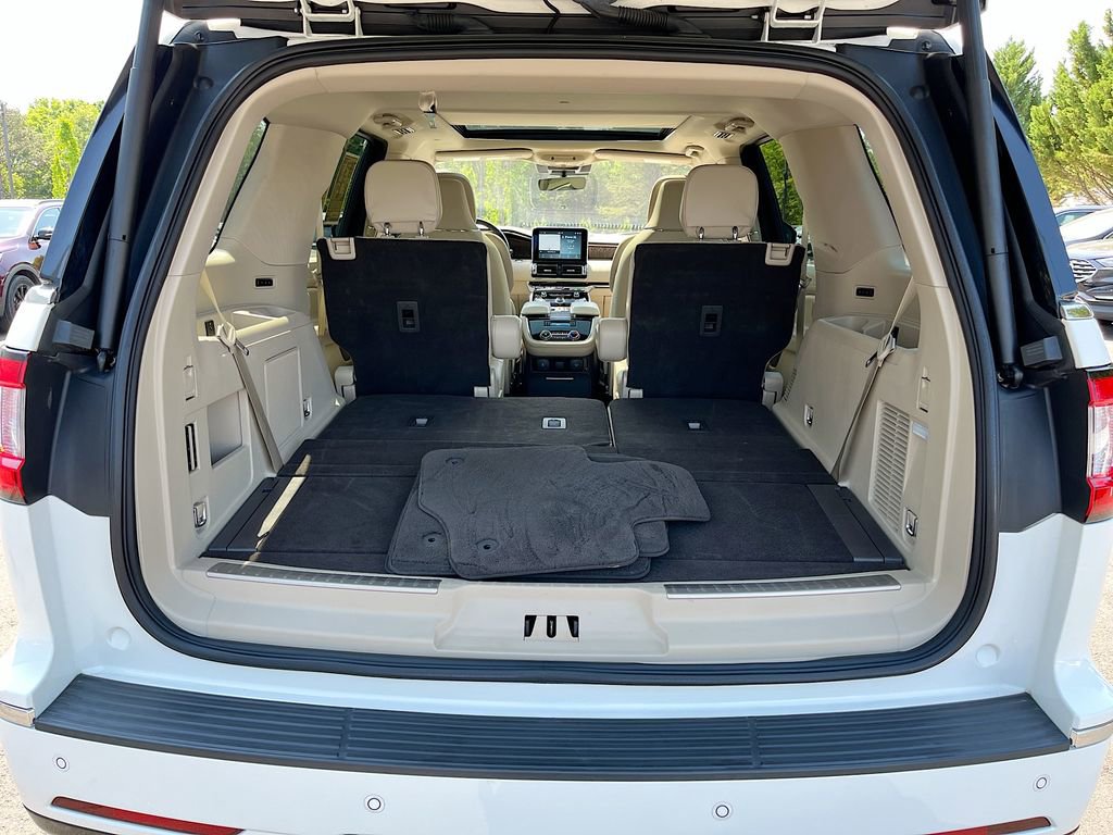 Used 2021 Lincoln Navigator Reserve w/ Luxury Package image 33