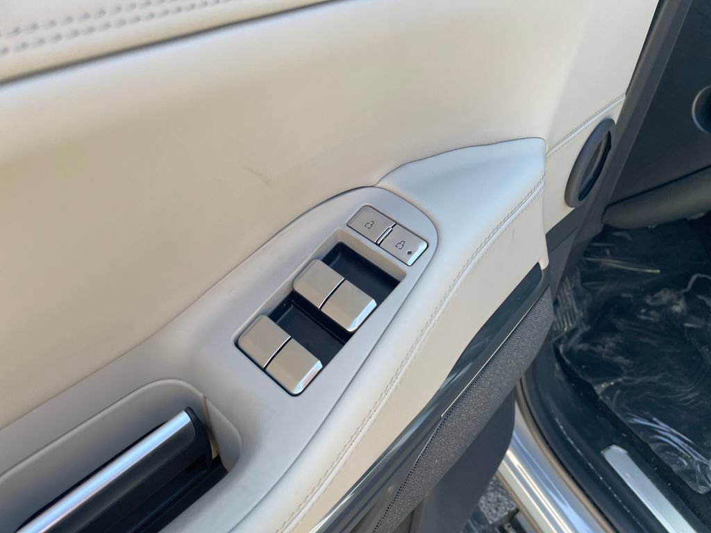 New 2026 Lincoln Navigator Reserve w/ Jet Appearance Package AWD/4WD image 11