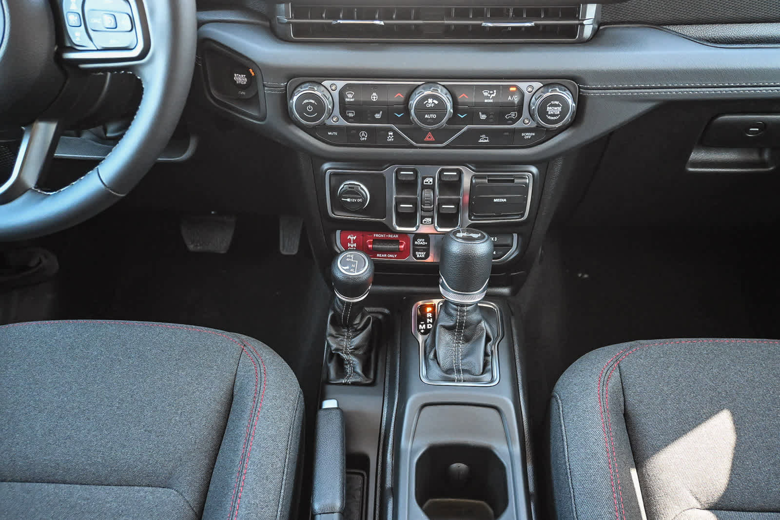 New 2026 Jeep Wrangler Unlimited Rubicon AWD/4WD image 16