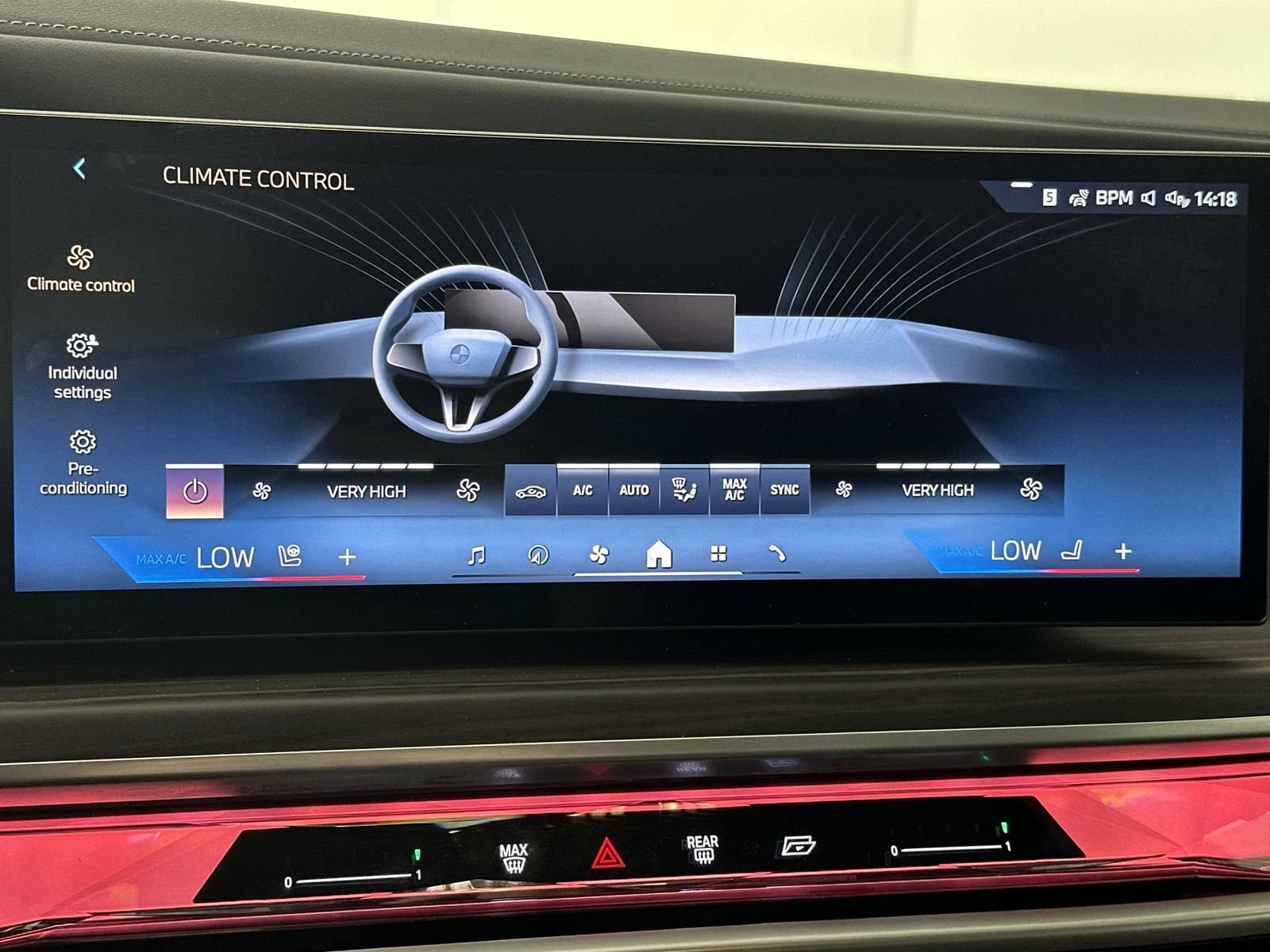 Used 2025 BMW 740i xDrive AWD/4WD image 19