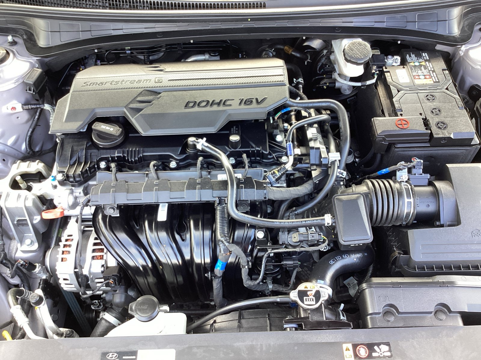 Used 2024 Hyundai Elantra SE FWD image 32