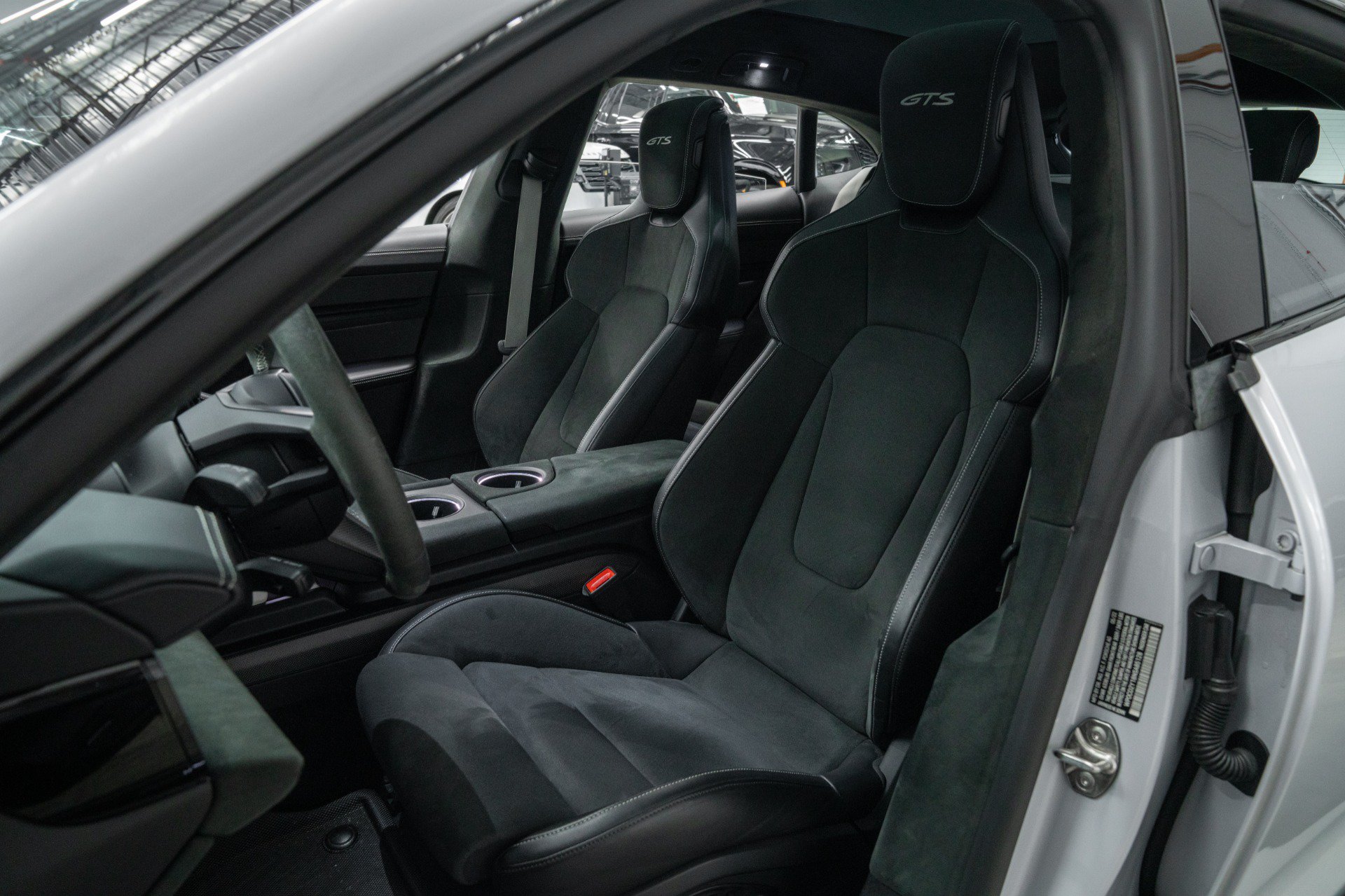 Used 2022 Porsche Taycan GTS AWD/4WD image 23