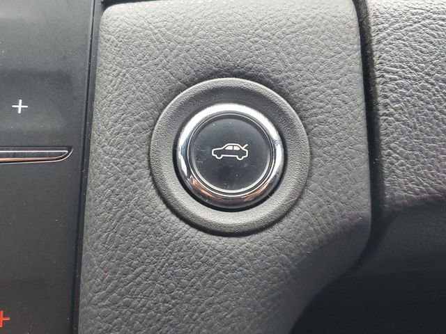 Used 2018 Ford Taurus SEL w/ Equipment Group 201A image 27