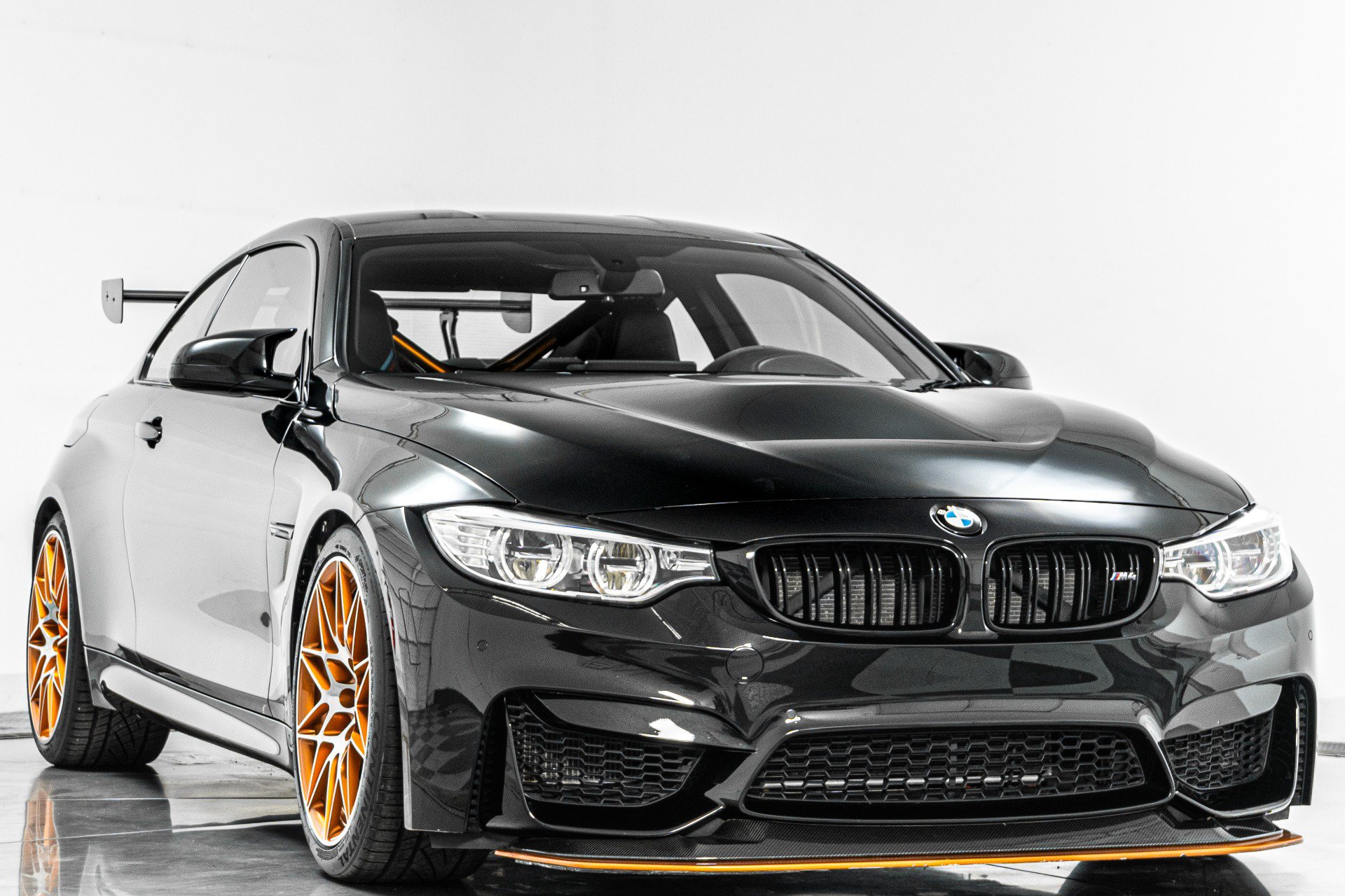 Used 2016 BMW M4 GTS RWD image 3